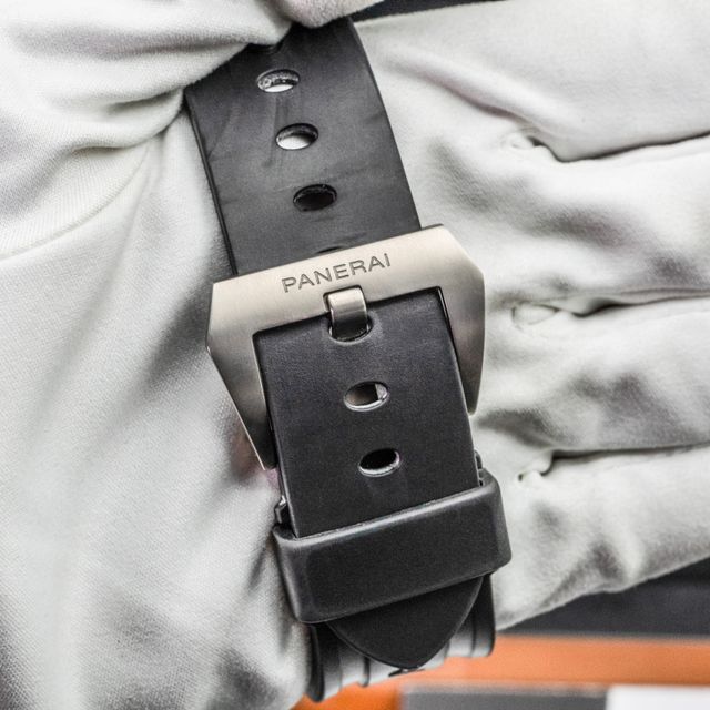 Panerai Luminor 1950 PAM01351 Image 3